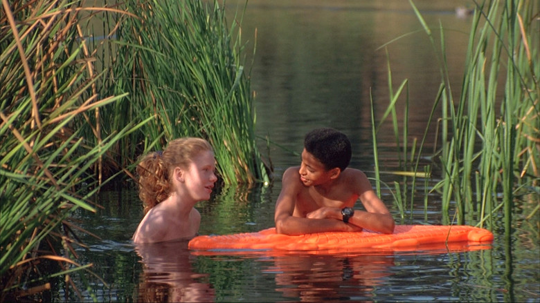 кадр из фильма Затерянный лагерь