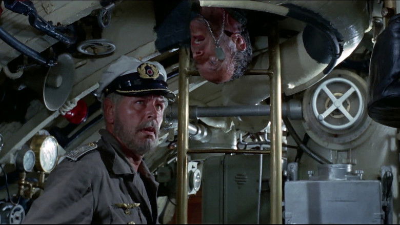 кадр из фильма Non faccio la guerra, faccio l'amore