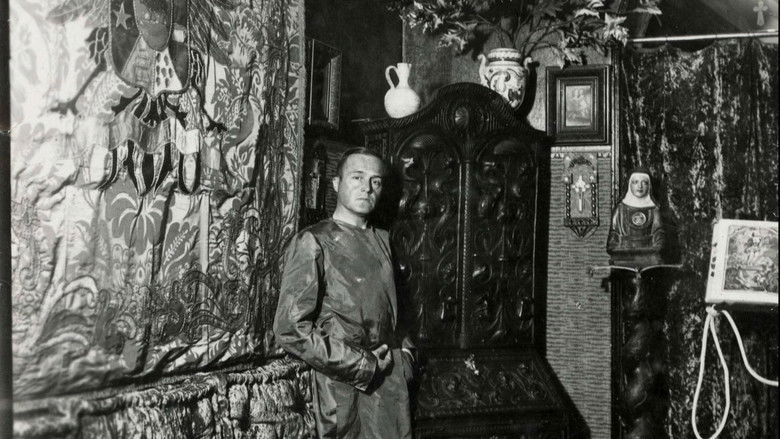 кадр из фильма Álvaro Retana. Salir del armario de la historia