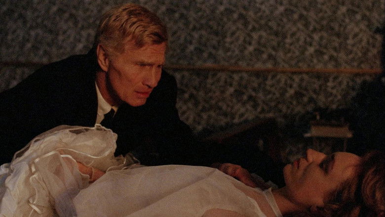 кадр из фильма Delirio di sangue