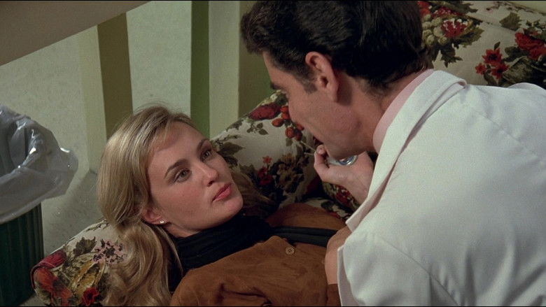 кадр из фильма Как победить дороговизну жизни