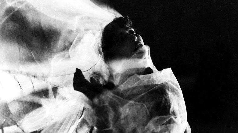 кадр из фильма Падение дома Ашеров