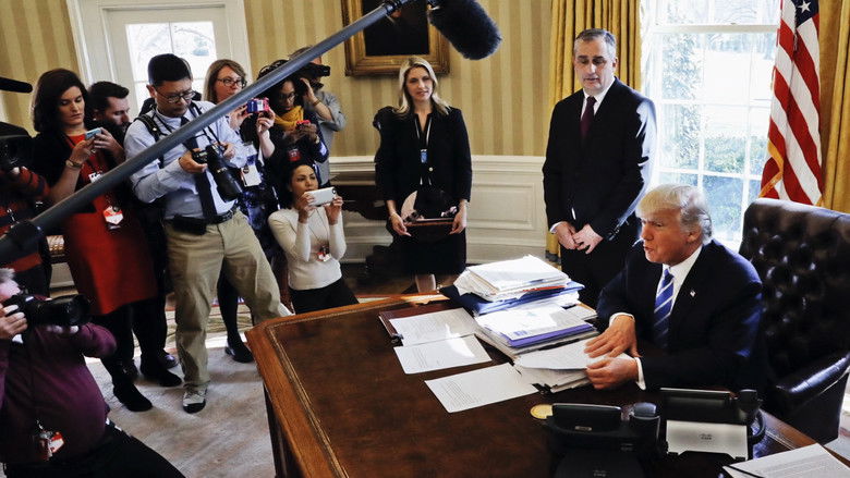 кадр из фильма Всем молчать: Судебные процессы над свободной прессой