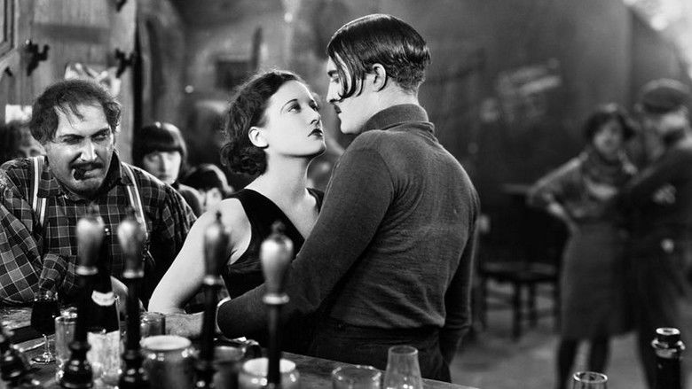 кадр из фильма Париж