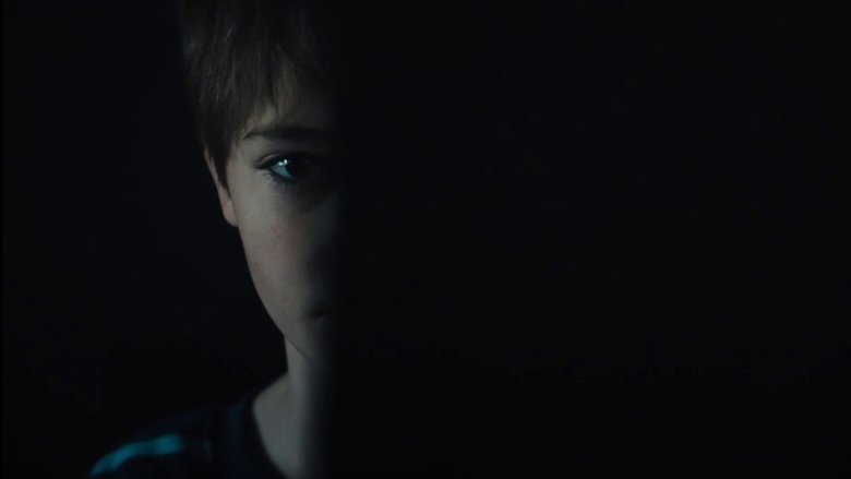 кадр из фильма Омен: Перерождение