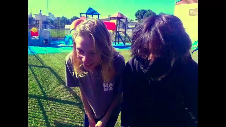 кадр из фильма UM alien & eu