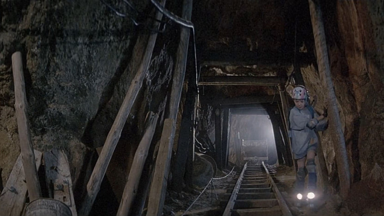 кадр из фильма Дети Cолнца