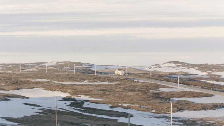 кадр из фильма Inukjuak