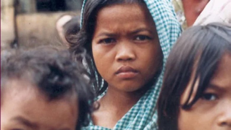 кадр из фильма Samsara: Death and Rebirth in Cambodia