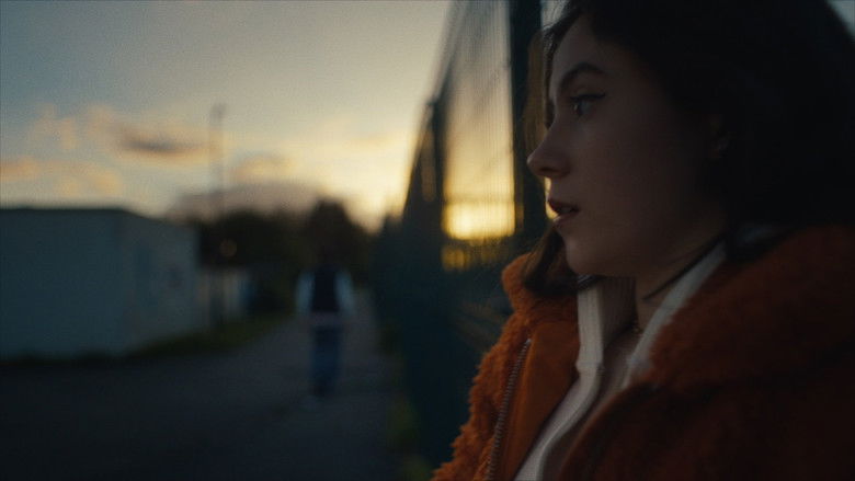 кадр из фильма The Date