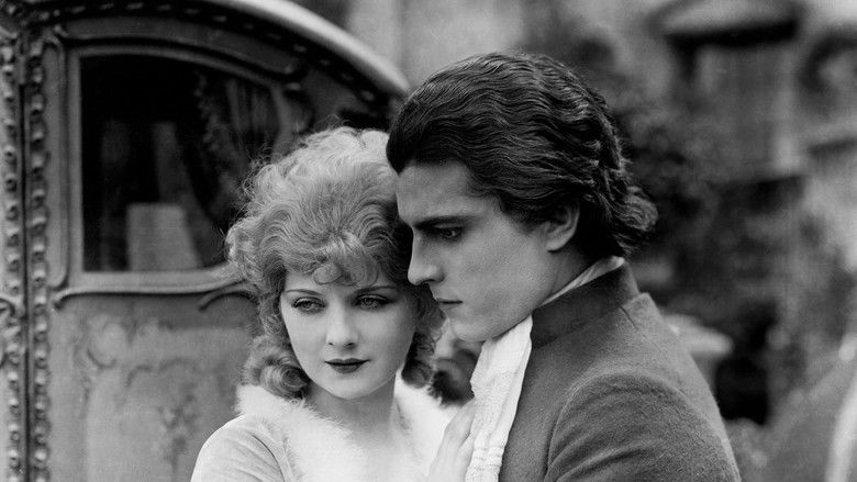 кадр из фильма Скарамуш