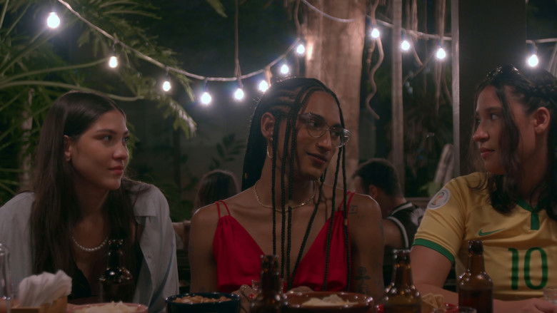 кадр из фильма Lírios