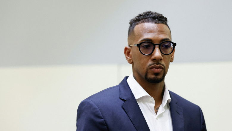кадр из фильма Being Jérôme Boateng