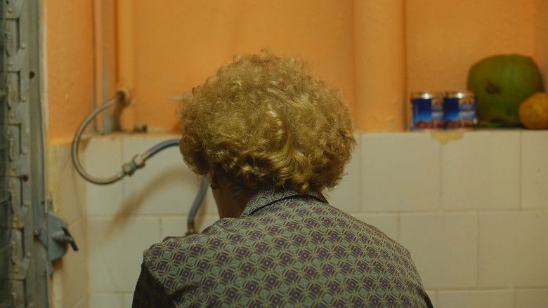 кадр из фильма Casa de mi madre