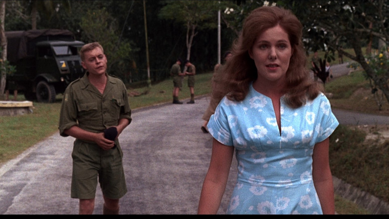 кадр из фильма Девственные солдаты