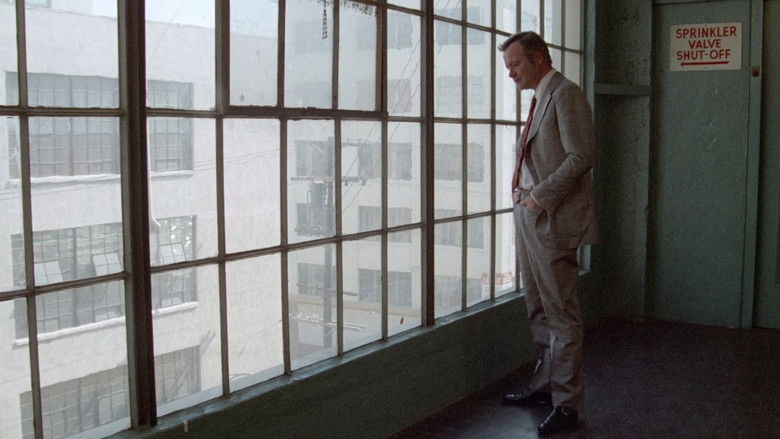 кадр из фильма Спасите тигра