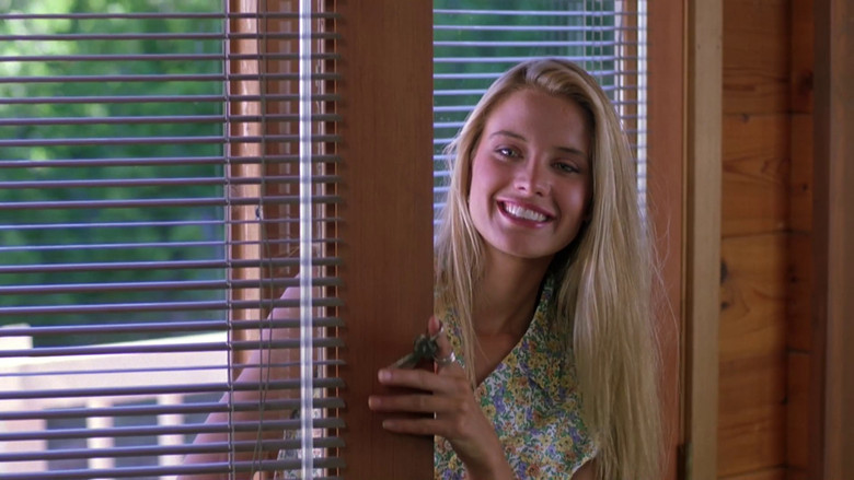 кадр из фильма Поспешное бегство