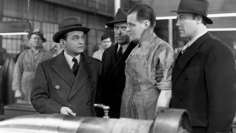 кадр из фильма Признание нацистского шпиона