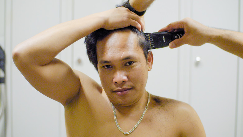 кадр из фильма Les terres lointaines