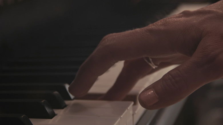 кадр из фильма Mother to Mother