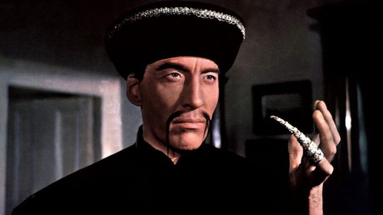 кадр из фильма Лицо Фу Манчу