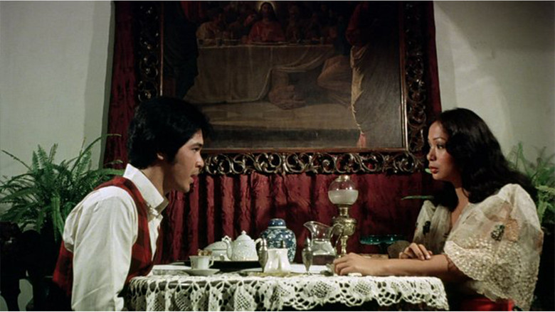 кадр из фильма Ganito Kami Noon... Paano Kayo Ngayon?