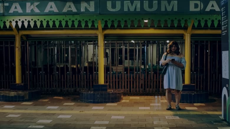 кадр из фильма Saru Latar Biru