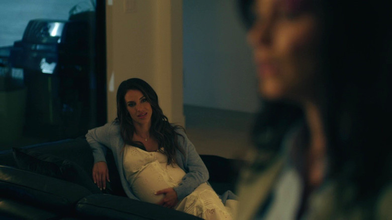 кадр из фильма Deadly Midwife