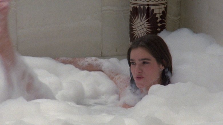 кадр из фильма La casa que arde de noche