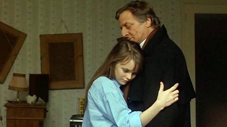 кадр из фильма Белая свадьба