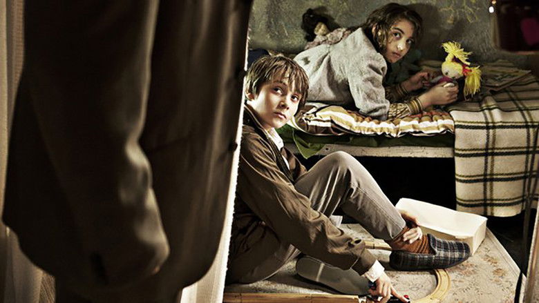 кадр из фильма Far