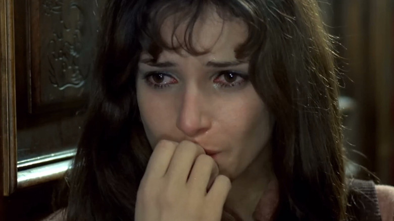 кадр из фильма Ilustrate cu flori de câmp