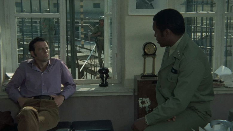 кадр из фильма Это сладкое слово - свобода!