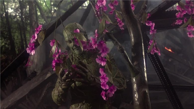 кадр из фильма Болотная тварь