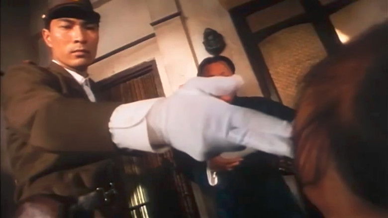 кадр из фильма 香港淪陷