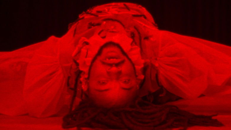 кадр из фильма Resurrect Me as a Parasite