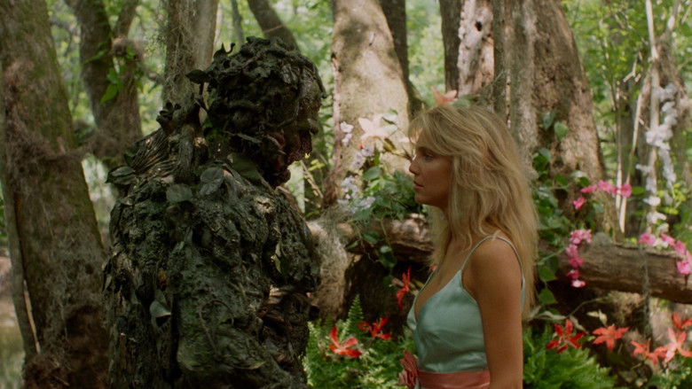 кадр из фильма Возвращение болотной твари