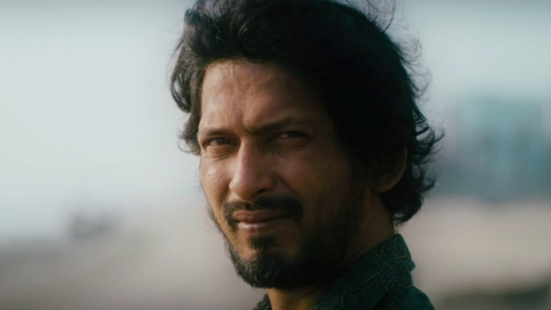 кадр из фильма আধখানা ভালো ছেলে আধা মস্তান