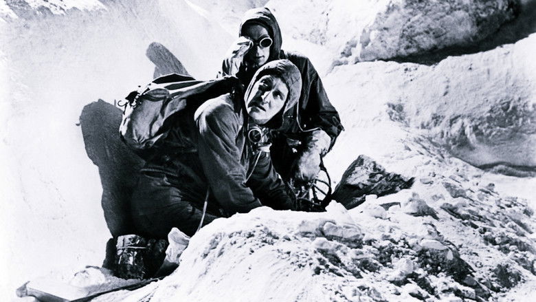 кадр из фильма Снежный человек