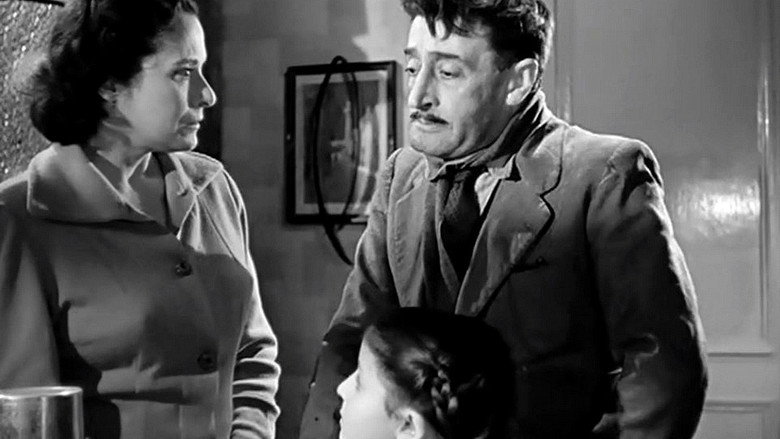 кадр из фильма Полицейские и воры