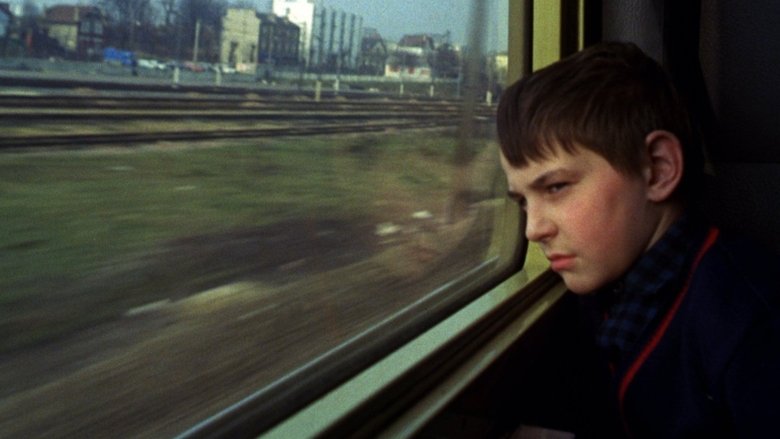 кадр из фильма Обнаженное детство