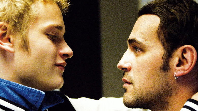 кадр из фильма Наш рай