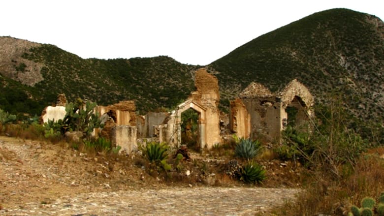 кадр из фильма Aranzazú, un recuerdo de ruinas