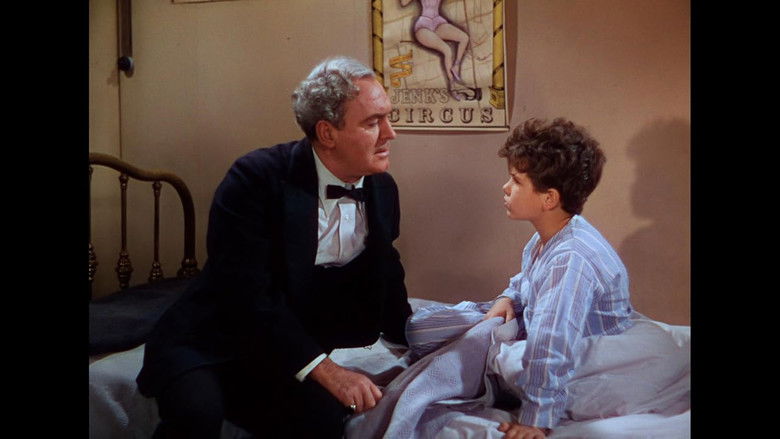 кадр из фильма Мальчик с зелеными волосами