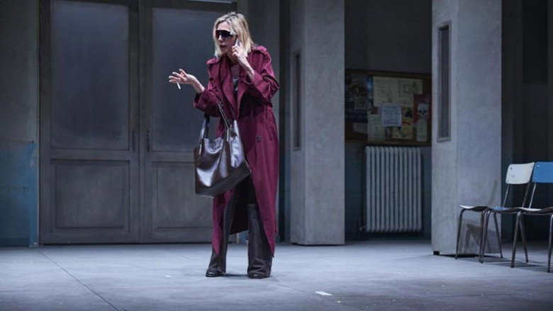 кадр из фильма People, Places & Things