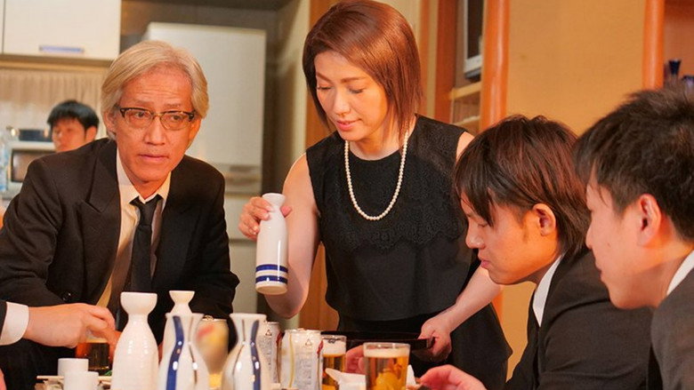 кадр из фильма 法事で帰省した時に出会った親父の元カノと肉体を重ねあった僕-。 甘乃つばき