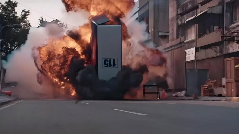 кадр из фильма 13 взрывов в Джакарте