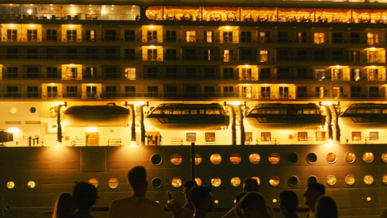 кадр из фильма Атлантида