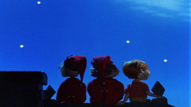 кадр из фильма Год без Санты