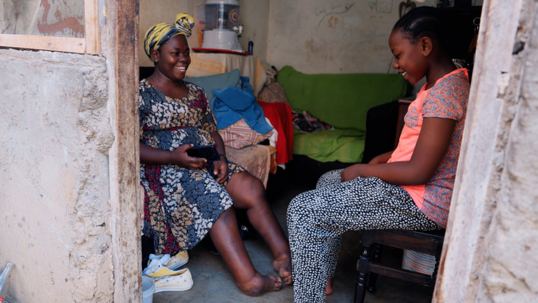 кадр из фильма Mahitaji Maalum - Der Wunsch nach Selbstverwirklichung in Tansania